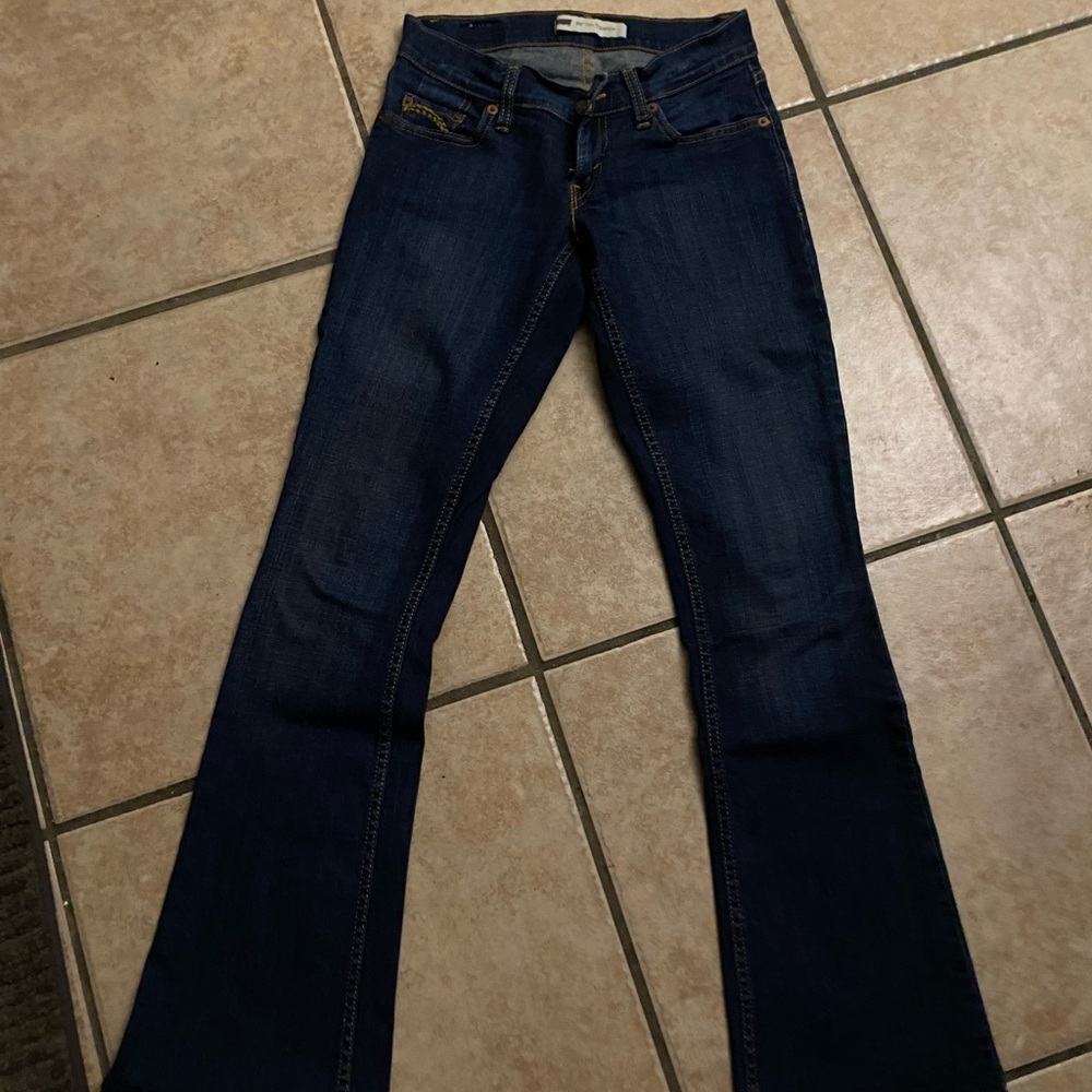 Levi’s 524 too super-low jeans